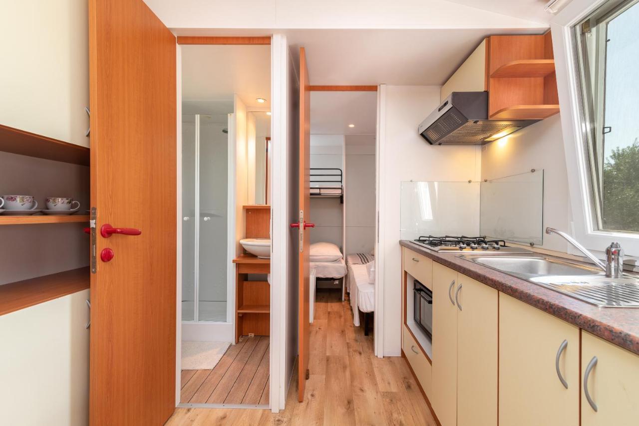 'Olive Grove' Camping House-Near The Beach Divulje Luaran gambar