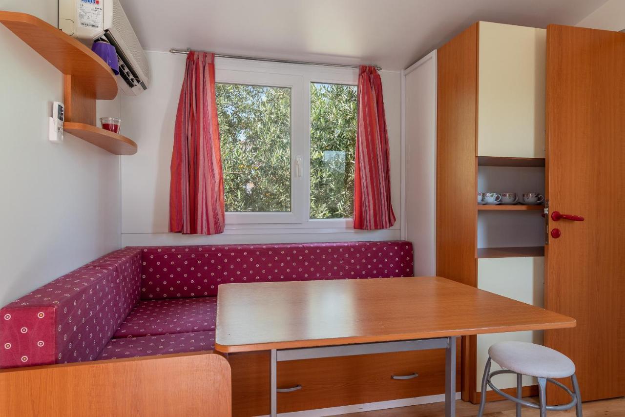 'Olive Grove' Camping House-Near The Beach Divulje Luaran gambar