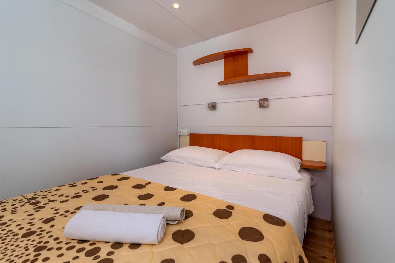 'Olive Grove' Camping House-Near The Beach Divulje Luaran gambar
